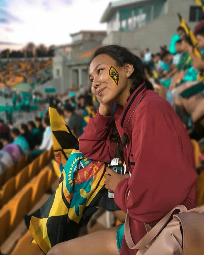 Женские болельщицы клуба КАЙРАТ